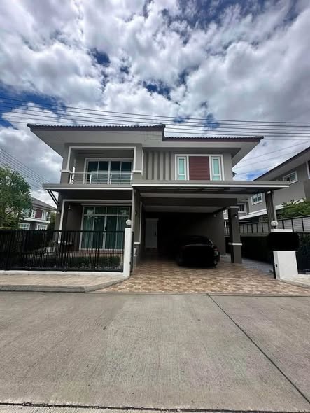 บ้านเดี่ยวหลังใหญ่ โครงการ เดอะพรีโก้ สันกำแพง (The Prego) 