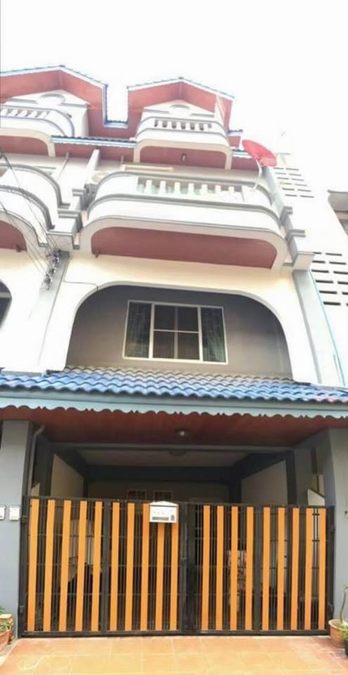 ให้เช่า ทาวน์โฮม สุเทพ โซนสวนดอก ใกล้แหล่งเรียน/โรงพยาบาล เดินทางสะดวก