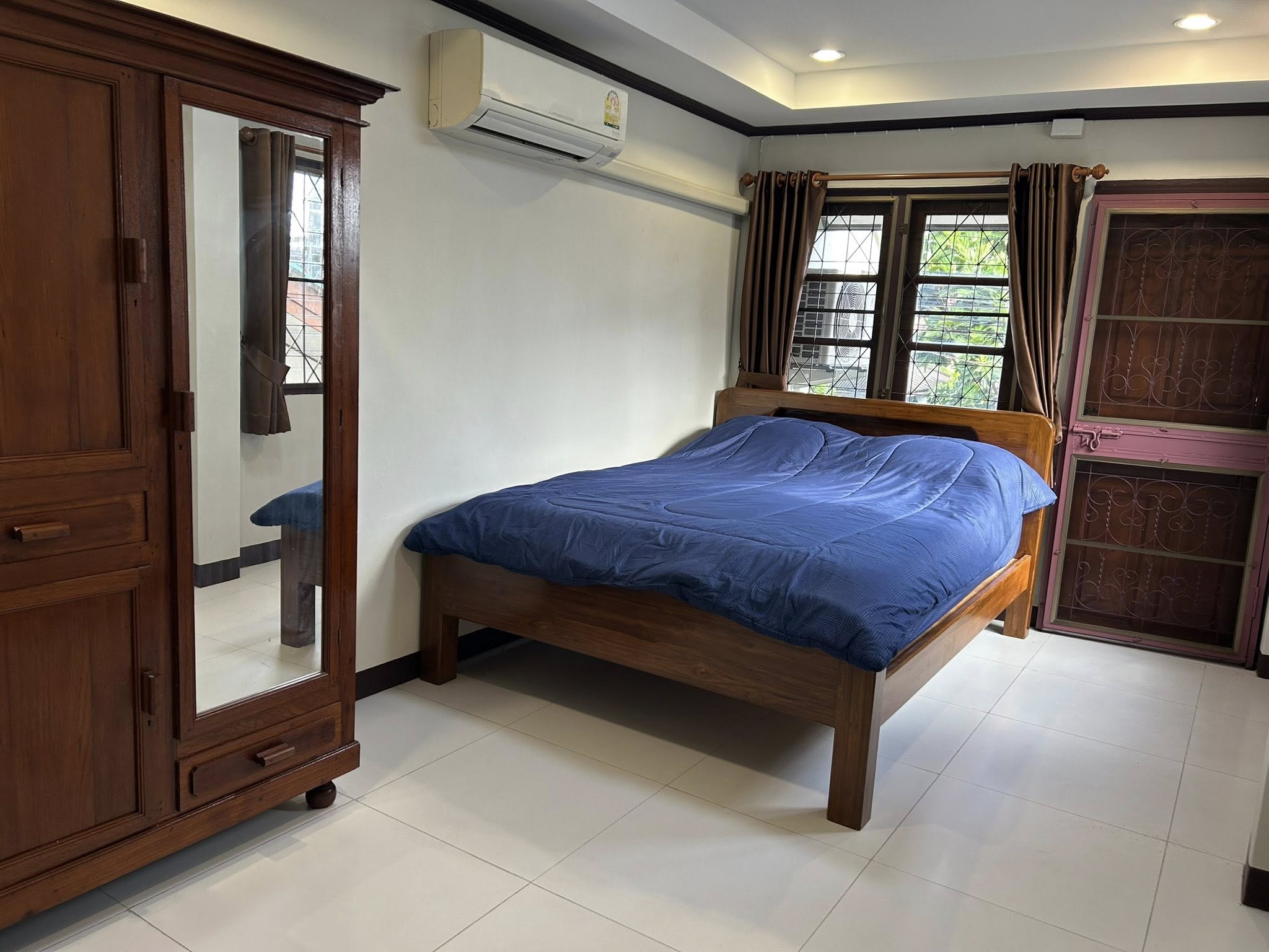 ให้เช่า บ้านแฝด แม่เหียะ-ป่าแดด แยกสนามบิน ทำเลดี เดินทางสะดวก
