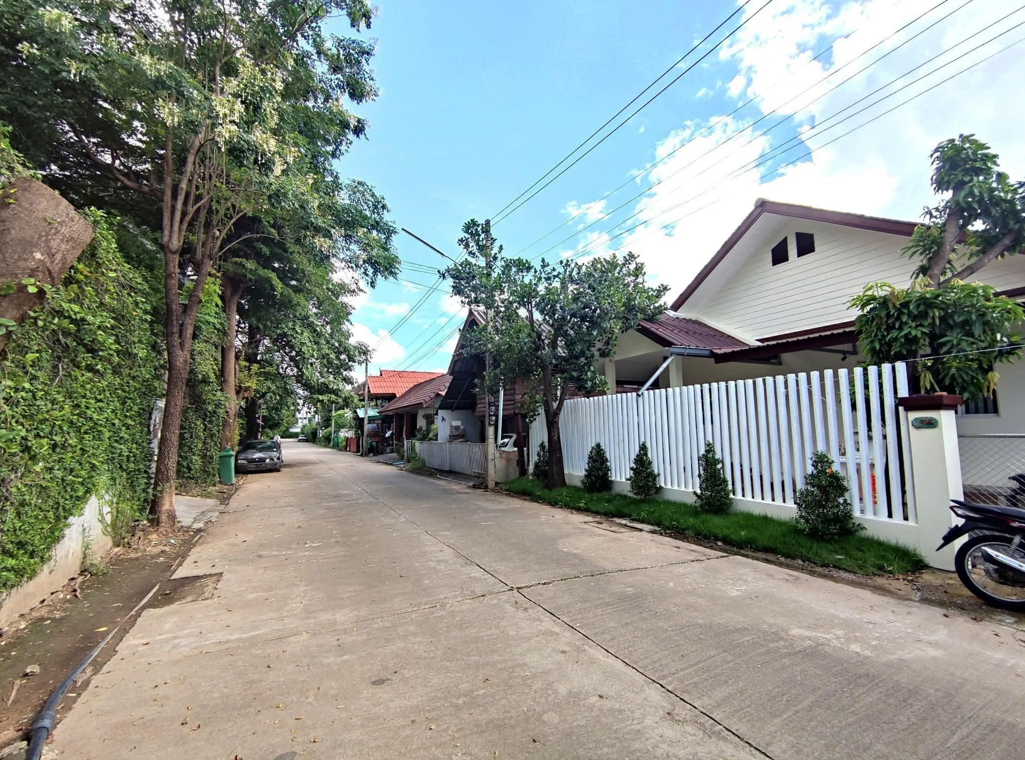 ให้เช่า บ้านเดี่ยว สุเทพ วัดช่างทอง โครงการน่าอยู่ เดินทางสะดวก