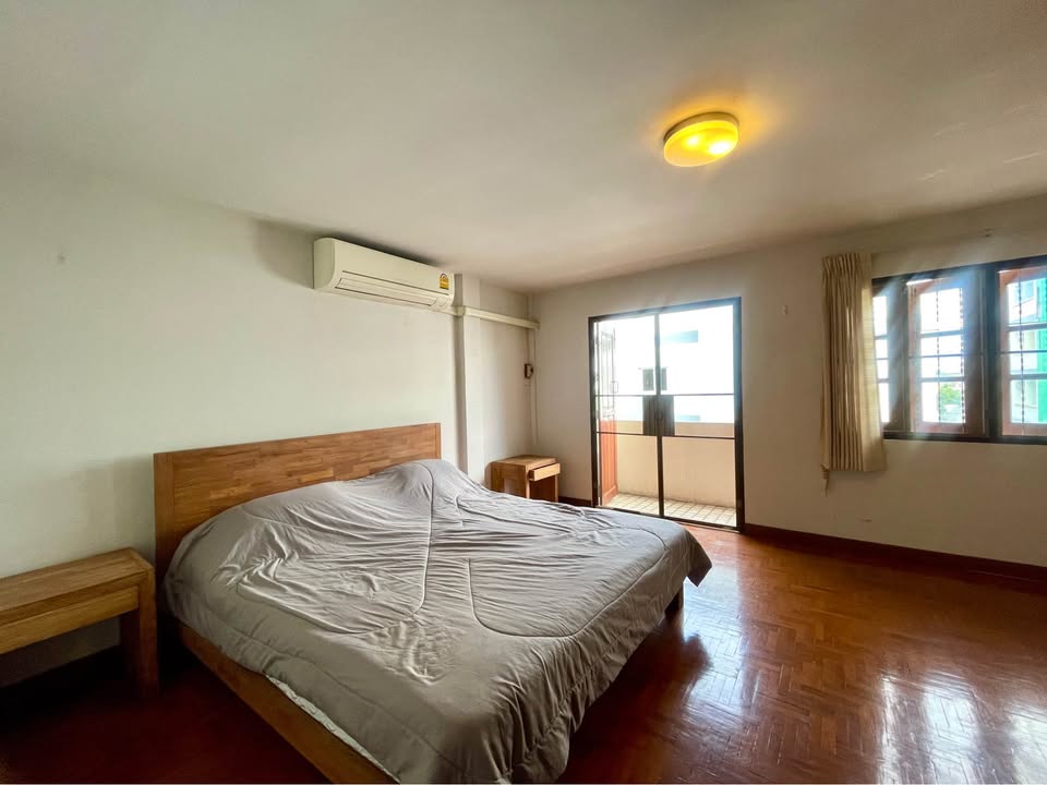 ให้เช่า ทาวน์โฮม เจ็ดยอด อยู่เย็น ทำเลดี เดินทางสะดวก